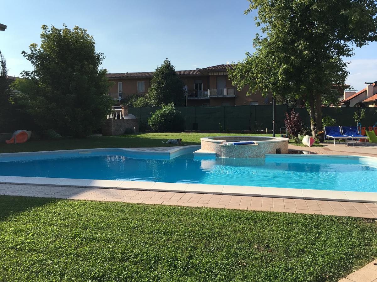 B&B Villa Giulia Desenzano del Garda Kültér fotó